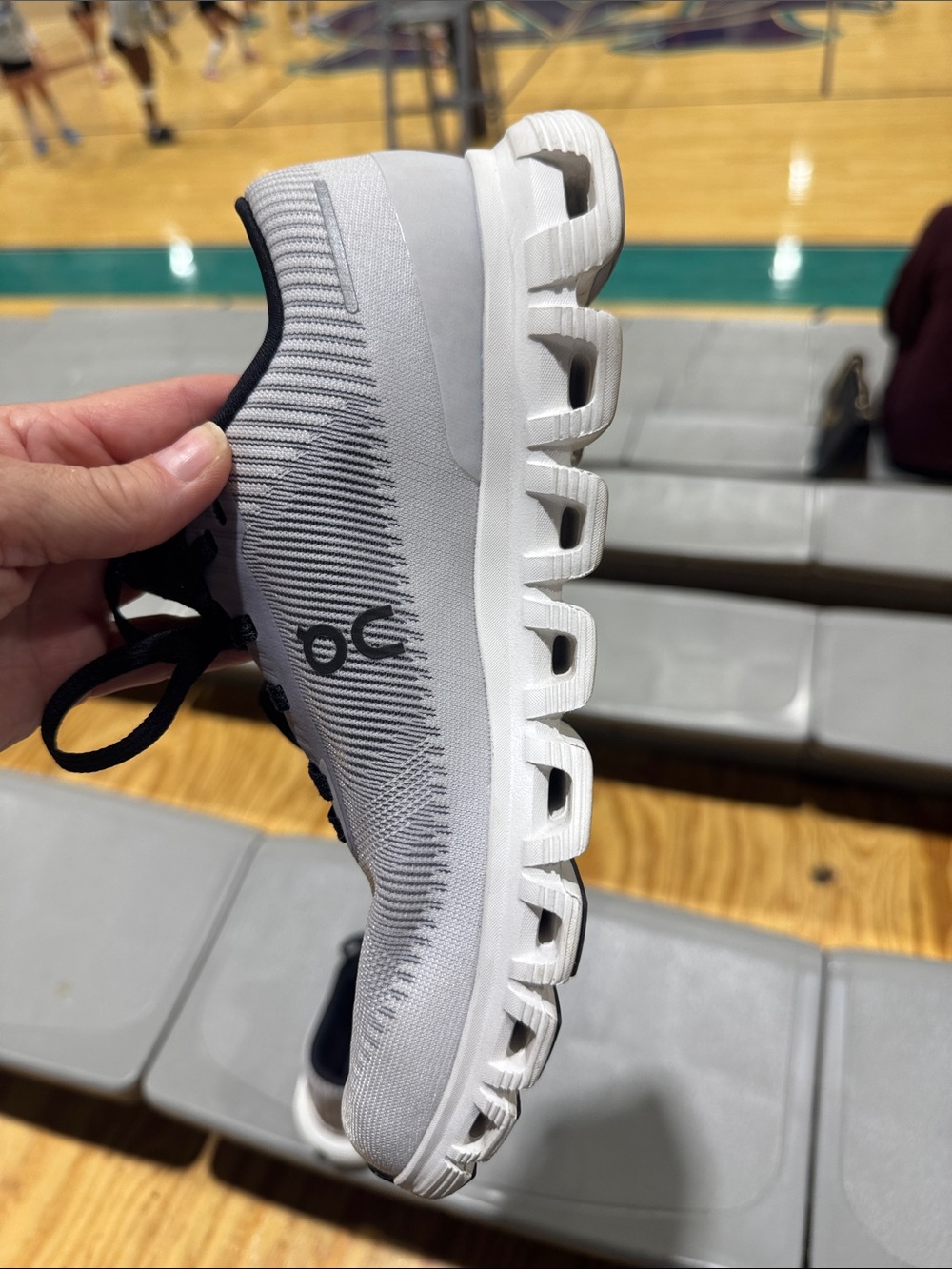 On Running White and Black Women's Athletic Shoes - Picture 3 of 10